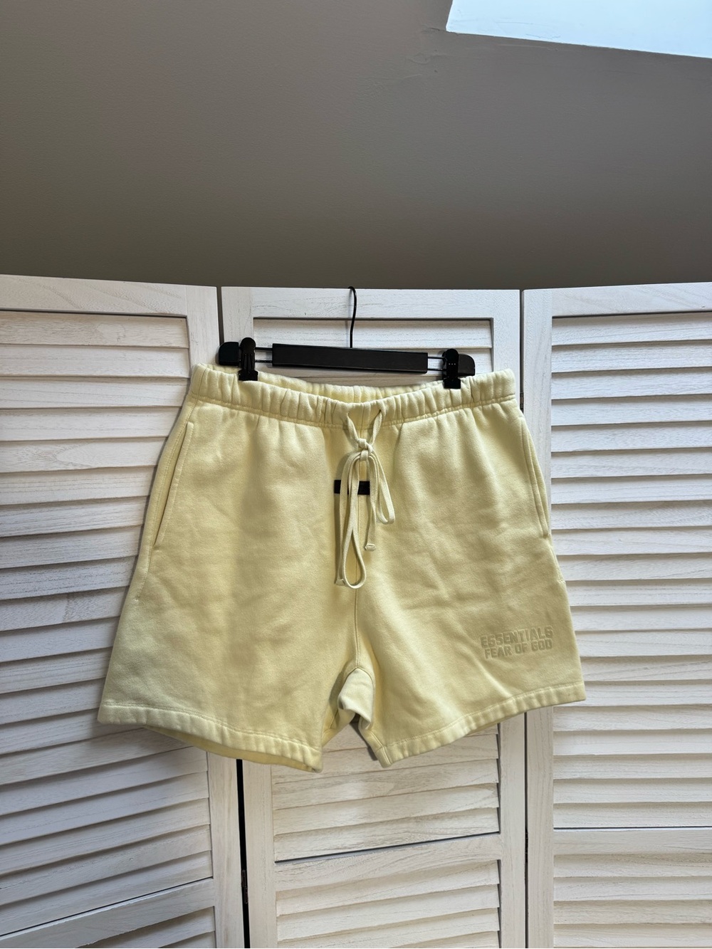 Essentials Fear Of God Style Men’s Light Yellow Drawstring Shorts